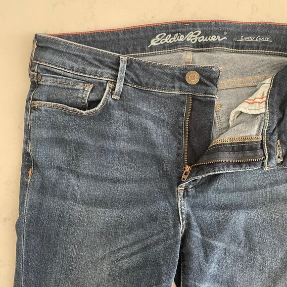 Eddie Bauer Slightly Curvy Fit 5 Pocket Med Wash Denim Jean Shorts Blue Sz 10 - Picture 4 of 12